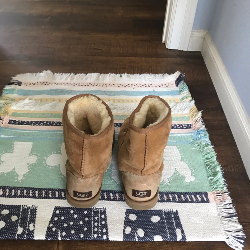 Tan suede authentic ugg boots